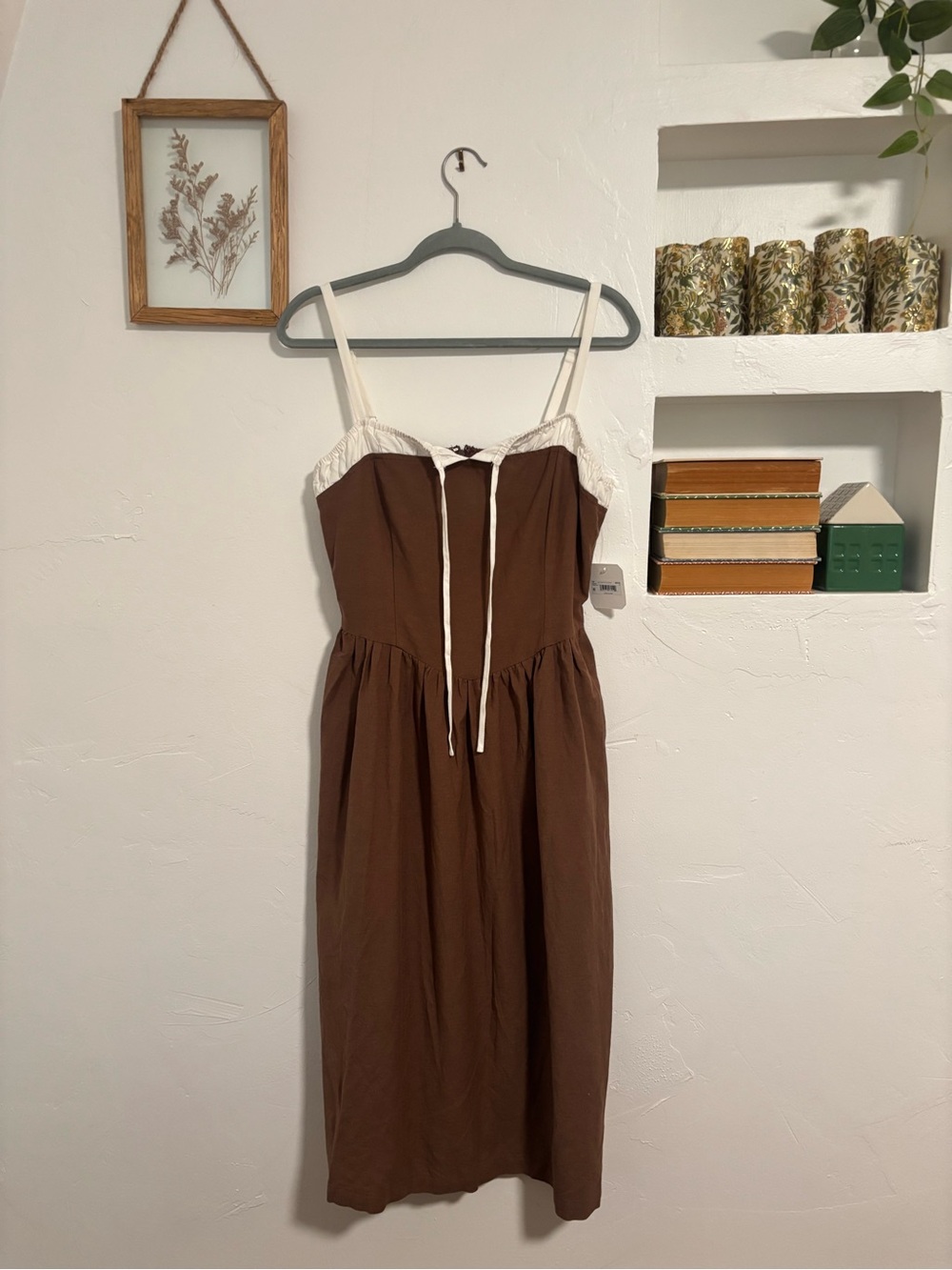 Altar'd State | Brown and White Dress with Bow - Picture 3 of 7